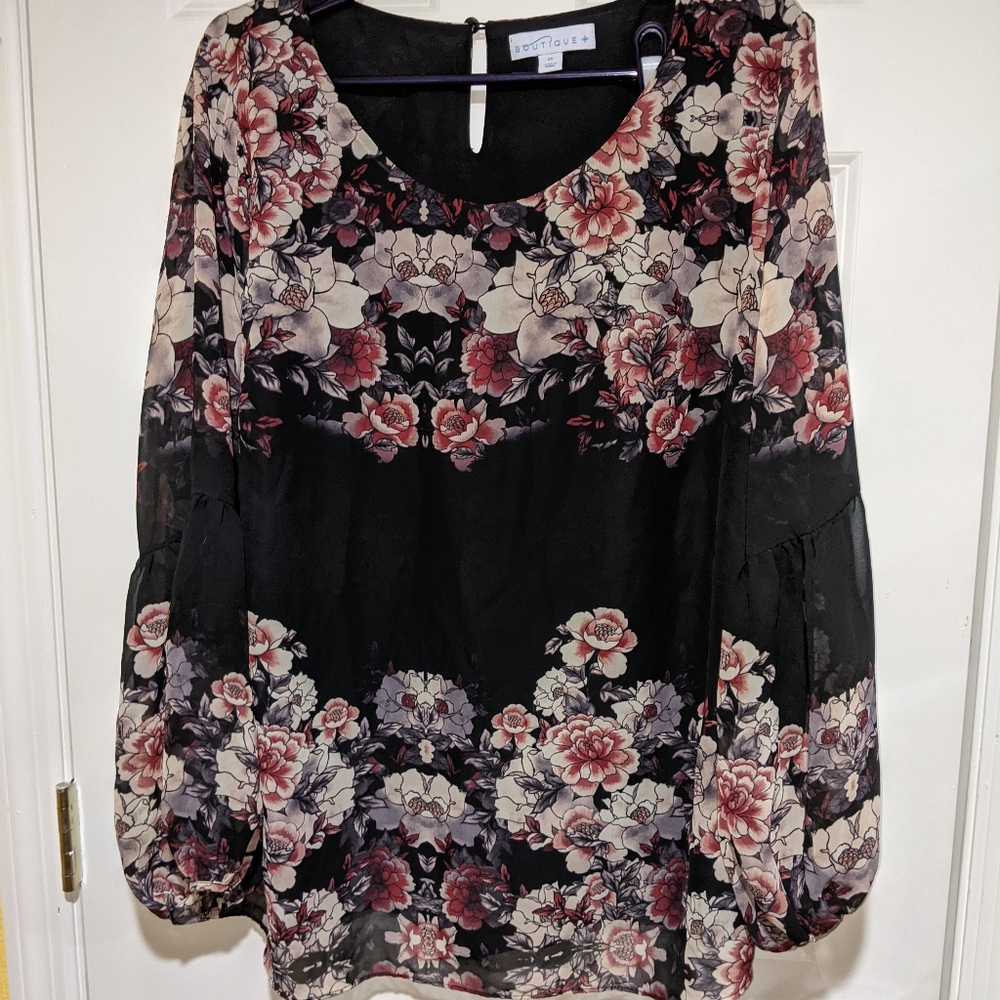 Lined floral shirt top blouse with sheer sleeve by Boutique 2x